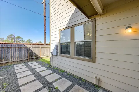 8335 Hawthorn Valley Lane Houston TX 77095