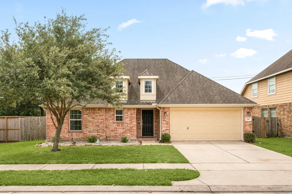 195 Midtown Park Drive Alvin TX 77511