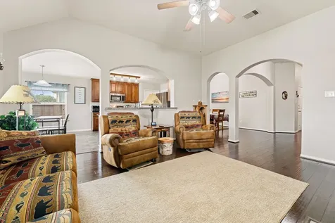 195 Midtown Park Drive Alvin TX 77511