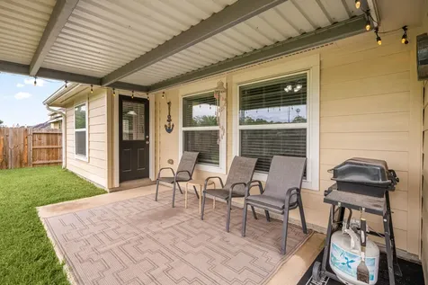 195 Midtown Park Drive Alvin TX 77511