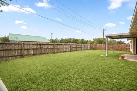 195 Midtown Park Drive Alvin TX 77511