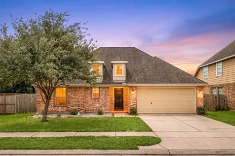 195 Midtown Park Drive Alvin TX 77511