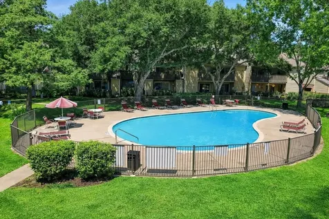5005 Georgi Lane 204 Houston TX 77092