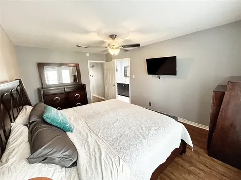 5005 Georgi Lane 204 Houston TX 77092