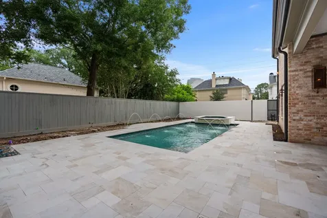 827 Rocky River Road Houston TX 77056
