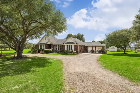 428 Briar Creek Lane Sealy TX 77474
