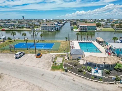 22502 Kennedy Drive Galveston TX 77554