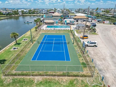 22502 Kennedy Drive Galveston TX 77554