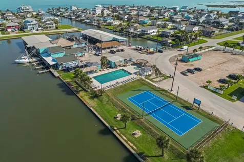 22502 Kennedy Drive Galveston TX 77554