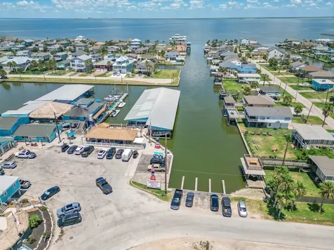 22502 Kennedy Drive Galveston TX 77554