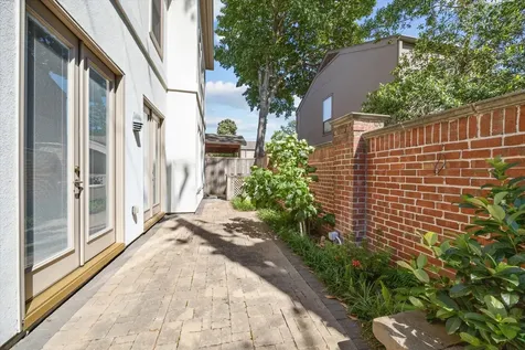 5747 Longmont Lane Houston TX 77057