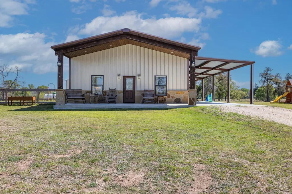 4500 Gibbs Lane Caldwell TX 77836