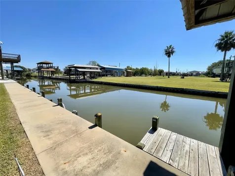 1120 & 1122 Prides Lane Crystal Beach TX 77650