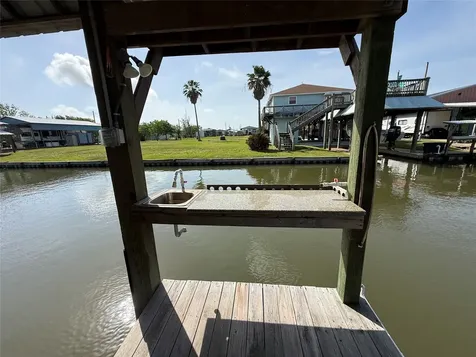 1120 & 1122 Prides Lane Crystal Beach TX 77650