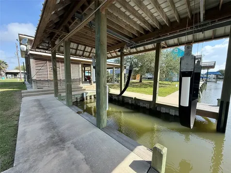 1120 & 1122 Prides Lane Crystal Beach TX 77650