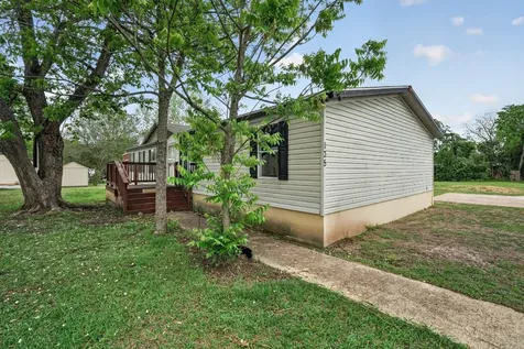 135 Kiowa Trail Lockhart TX 78644
