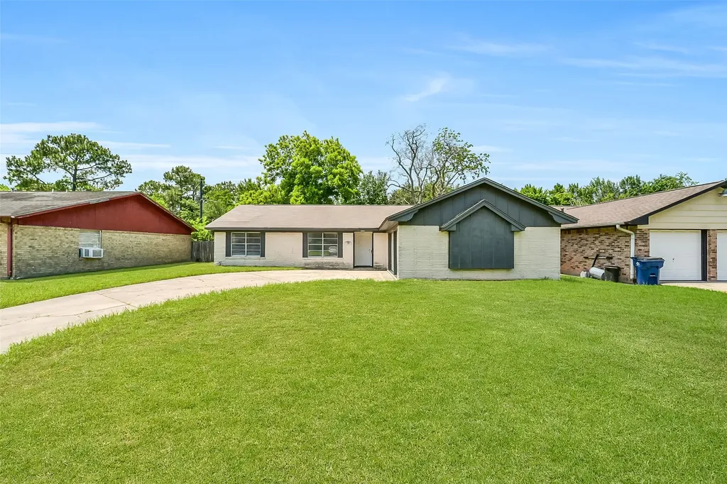 9418 Vicksburg Avenue Texas City TX 77591