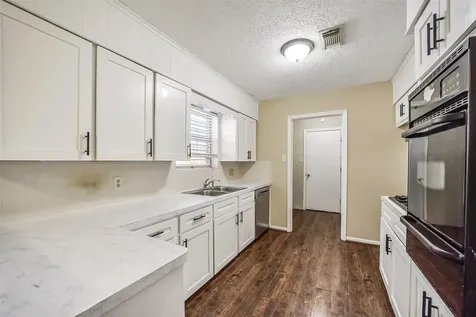 9418 Vicksburg Avenue Texas City TX 77591