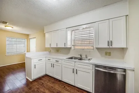 9418 Vicksburg Avenue Texas City TX 77591