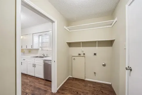9418 Vicksburg Avenue Texas City TX 77591