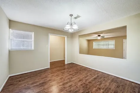 9418 Vicksburg Avenue Texas City TX 77591