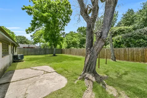 9418 Vicksburg Avenue Texas City TX 77591