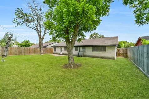 9418 Vicksburg Avenue Texas City TX 77591