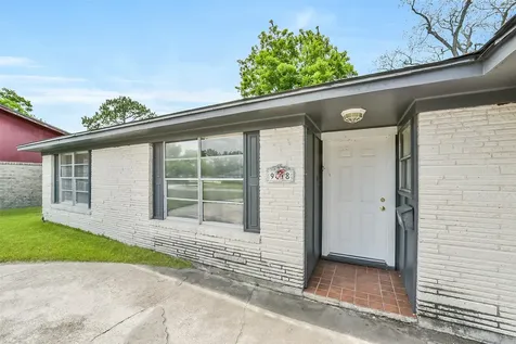 9418 Vicksburg Avenue Texas City TX 77591