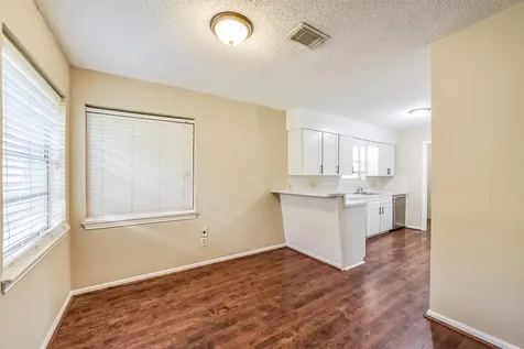 9418 Vicksburg Avenue Texas City TX 77591