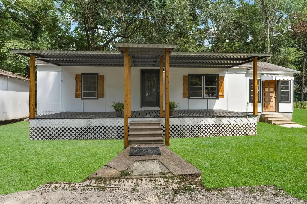 601 Dogwood Trail Conroe TX 77316