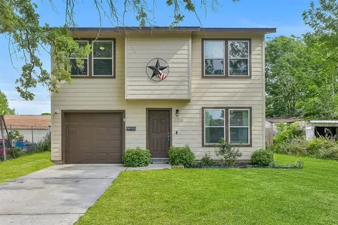 1216 8th Avenue N Texas City TX 77590