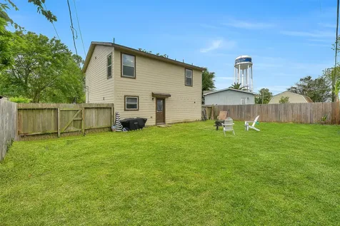 1216 8th Avenue N Texas City TX 77590