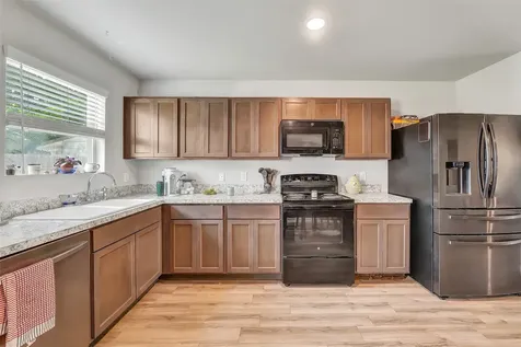 1216 8th Avenue N Texas City TX 77590