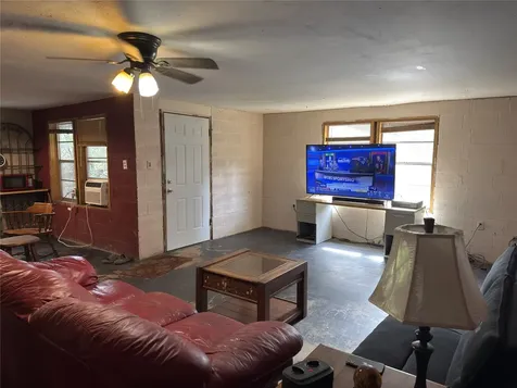 257 County Road 2142c Cleveland TX 77327