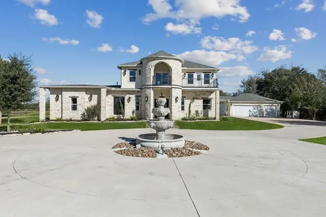 1024 Colibri Lake Lane Waller TX 77484