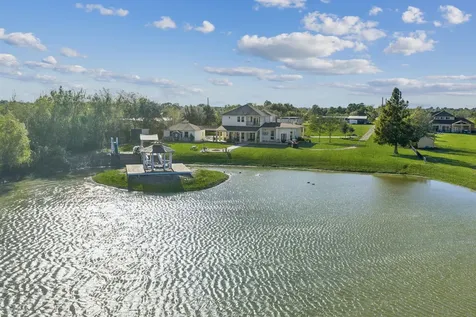 1024 Colibri Lake Lane Waller TX 77484