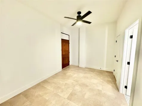 2102 Mechanic Street 206 Galveston TX 77550