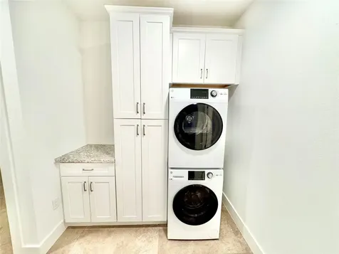 2102 Mechanic Street 206 Galveston TX 77550