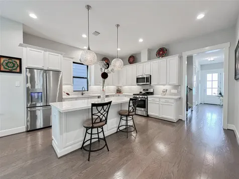 1104 Pearl Wood Drive Houston TX 77008