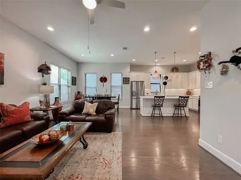 1104 Pearl Wood Drive Houston TX 77008