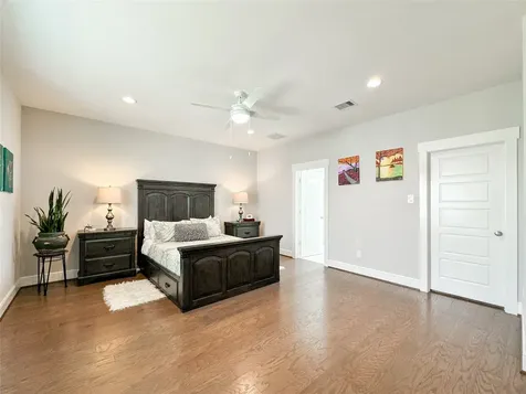 1104 Pearl Wood Drive Houston TX 77008