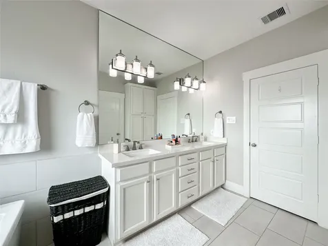 1104 Pearl Wood Drive Houston TX 77008