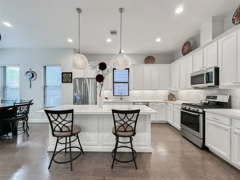 1104 Pearl Wood Drive Houston TX 77008