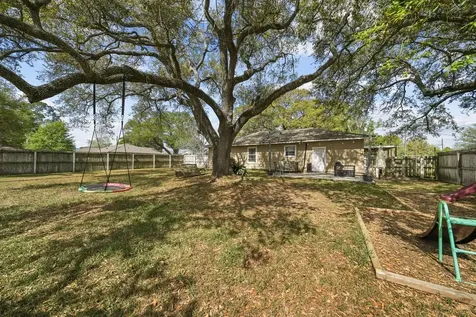 3027 Poppy Street Needville TX 77461