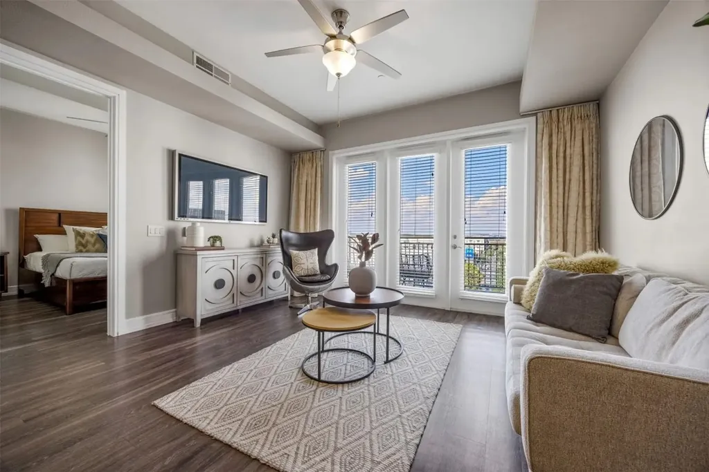 3201 Esperanza Crossing 233 Austin TX 78758