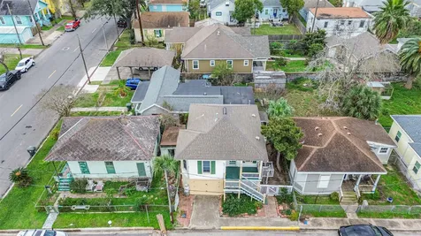 3705 Avenue Q 1/2 Galveston TX 77550