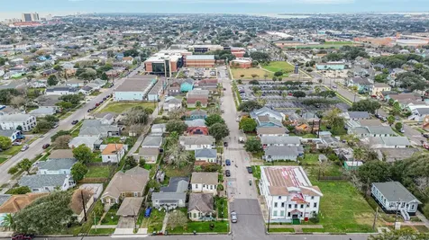 3705 Avenue Q 1/2 Galveston TX 77550