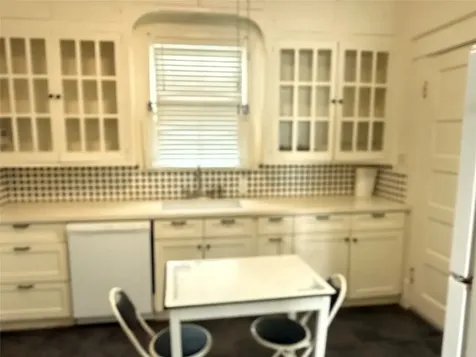 3705 Avenue Q 1/2 Galveston TX 77550