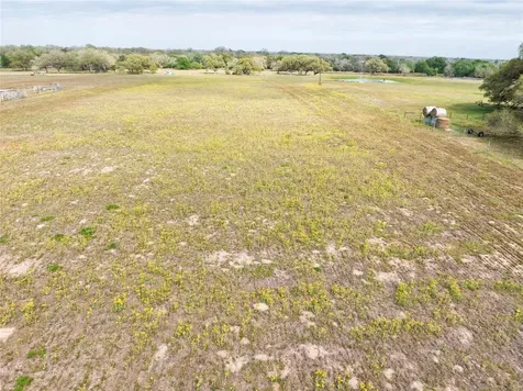 1292 County Road 1h Hallettsville TX 77964
