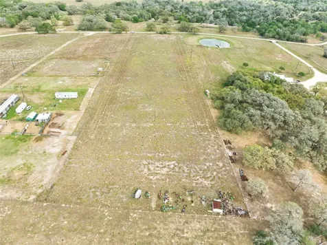 1292 County Road 1h Hallettsville TX 77964